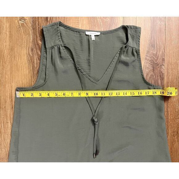 Maurices‎ Women Medium Olive Green Tank Top V- Neck W/tie Sleeveless EUC - Picture 3 of 10